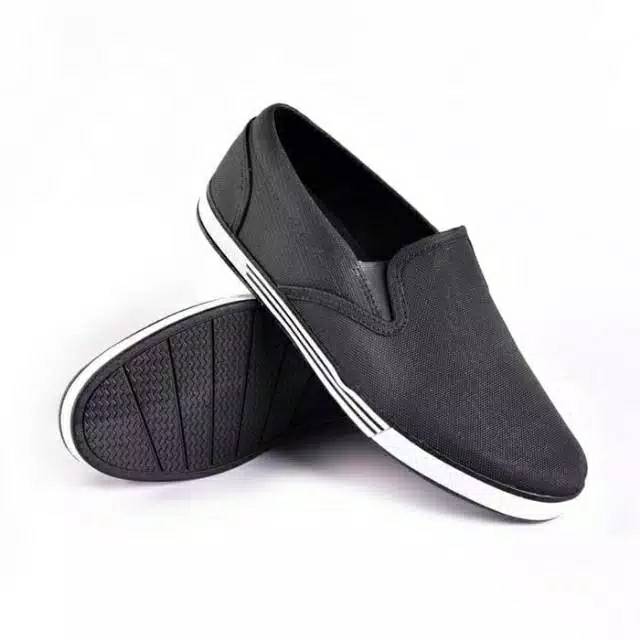SEPATU SANKYO KARET PVC. SEPATU SELOP KARET