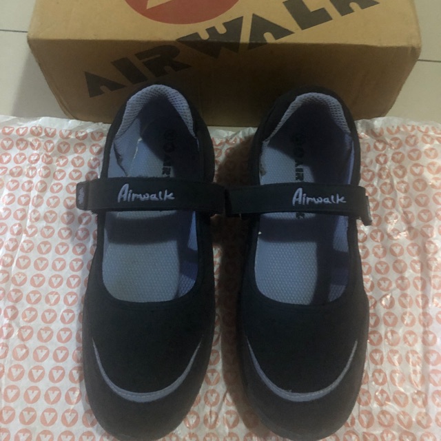 Sepatu anak airwalk