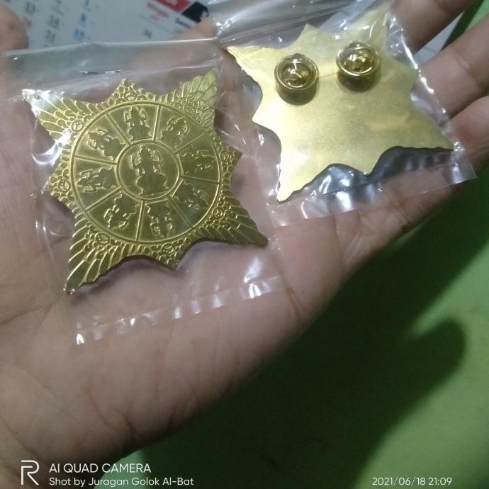 Pin Bross Surya Majapahit Kerajaan Pin Jas Lencana Bahan Kuningan Asli