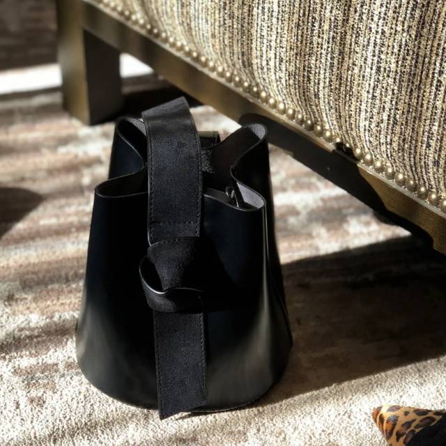 [READY] Kwani Micro Suade Knot Bucket Black