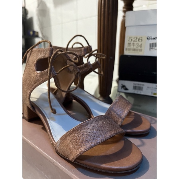 Prelove Sandal Heels Platform Charles & Keith size 35