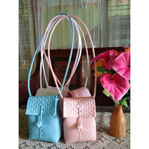 Tas Anyam HP/ tas anyam jali/ tas anyam slingbag/ slingphone/ tas anyam selempang/ tas wanita