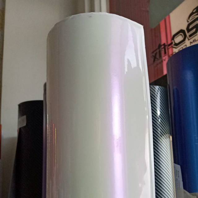 

Sticker White Pearl Violet Glossy & satinuk152cm x 50cm