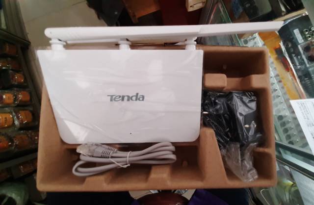 TENDA F3 300Mbps Wireless N Router