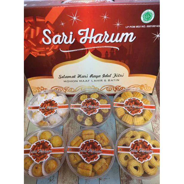 

Kue paket lebaran 1 dus isi 6 toples kue kering aneka ragam dari sari harum