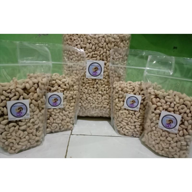 

KACANG METE SULAWESI JUMBO 250gr-1000gr