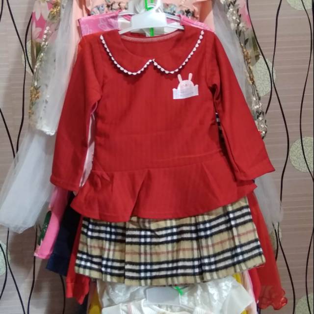Setelan Burberry
