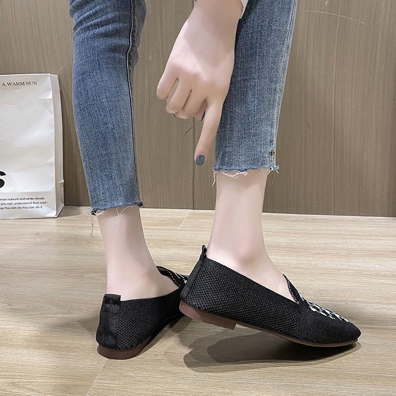 SN709 Silp On Wanita