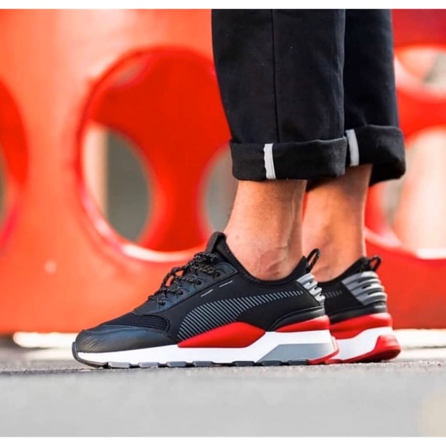 PUMA RS-0 PLAY “Black/HighRiskRed”