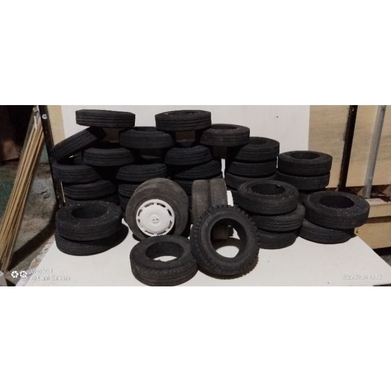 Ban Spon Sangat Ringan Di banding Karet Roda Miniatur Truk dan Bus