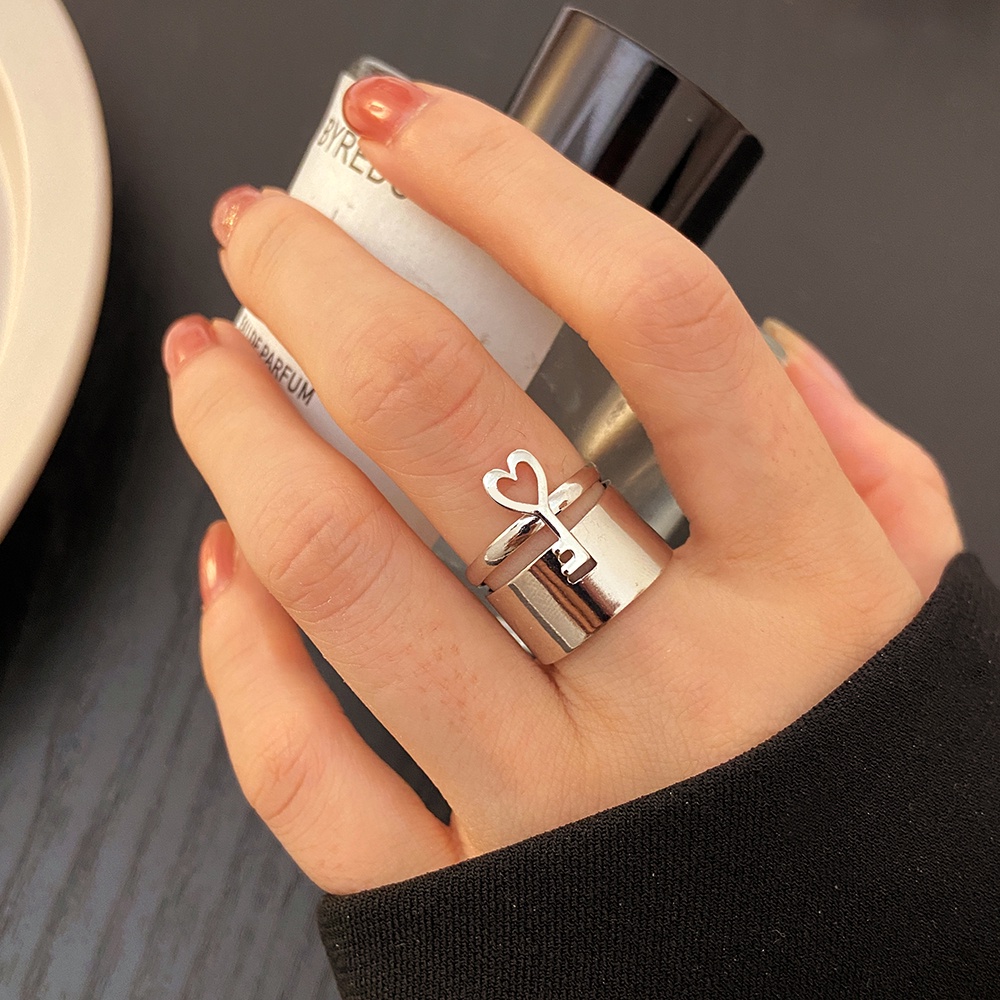 Set Cincin Adjustable Desain Kunci Warna Silver Gaya Punk Untuk Wanita