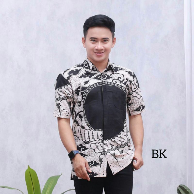 BSWART Batik HRB026 Kenongo Hem Pendek Padi Pekalongan M L XL Batik Pria MURAH Modern Grosir-Blok hitam.
