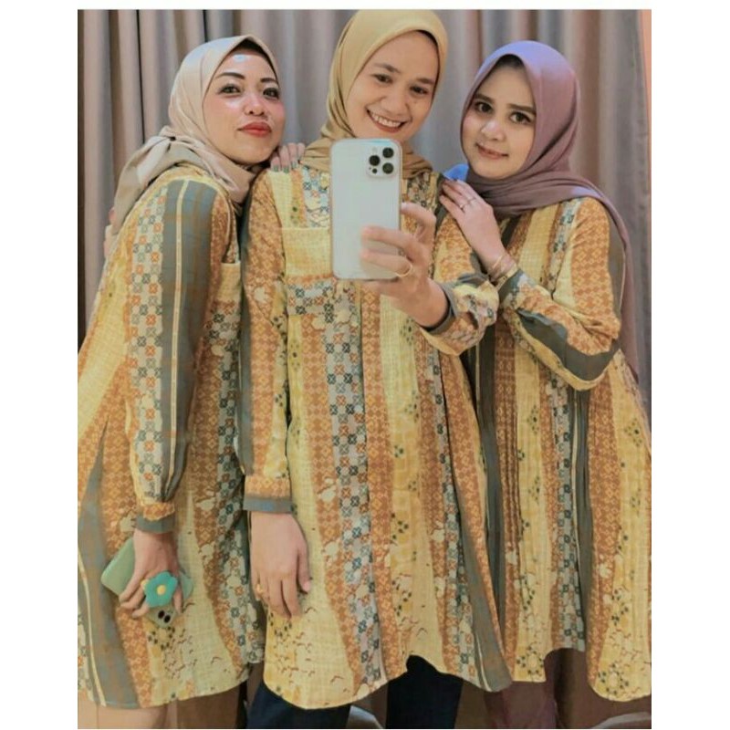 Menik tunik M ria miranda