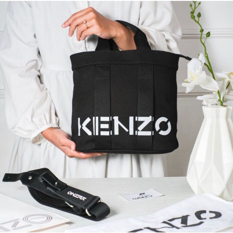 Kenzo Logo Print Tote Bag In Black - ORIGINAL 100%