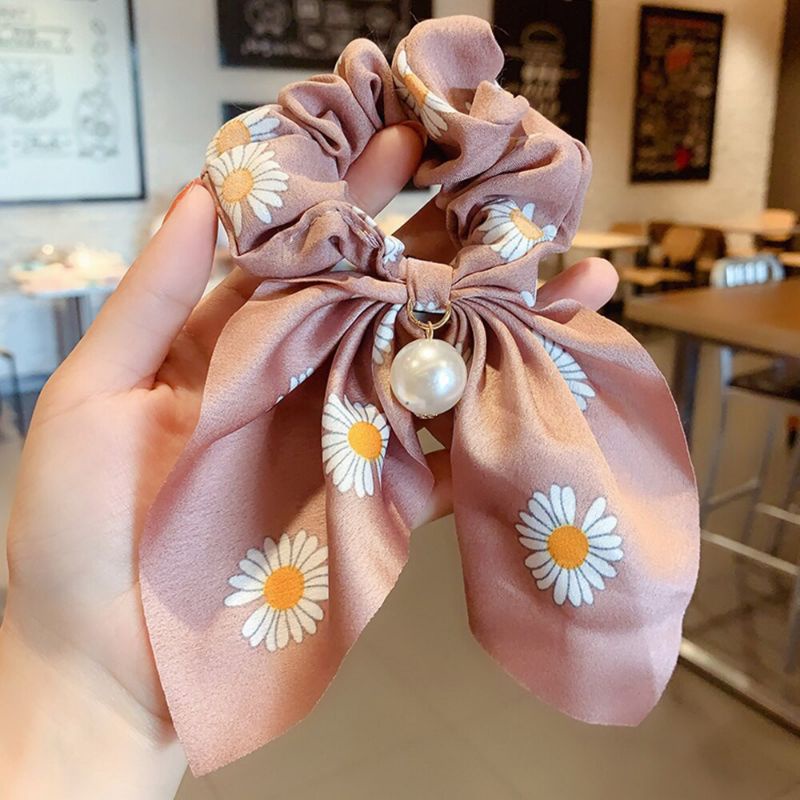 Ikat Rambut with pearl mutiara Scrunchie Daisy Satin Mutiara Silk Pony Tail-Pink