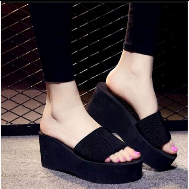 Sandal Wedges Kokop Bludru Wanita