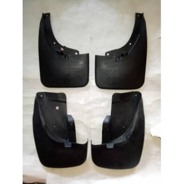 Mud guard kijang baru/kijang kapsul