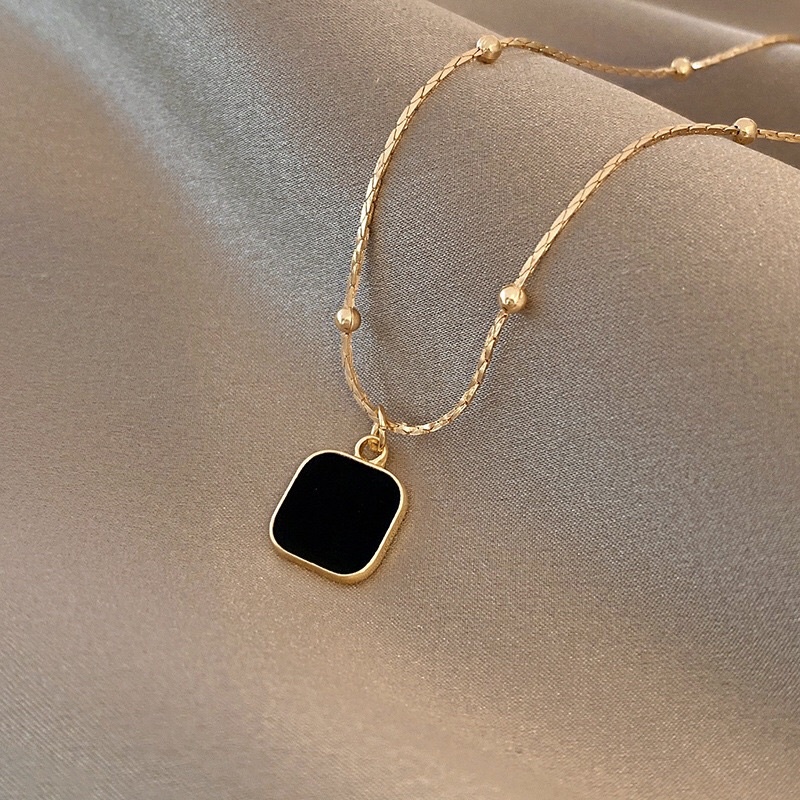 Kalung Titanium Korean Style Black Square