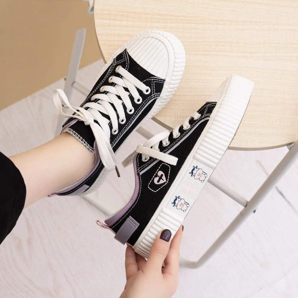 Sepatu Kanvas Cewe Sneakers Canvas Wanita Model Terbaru Designe Termodern Trendy 2021