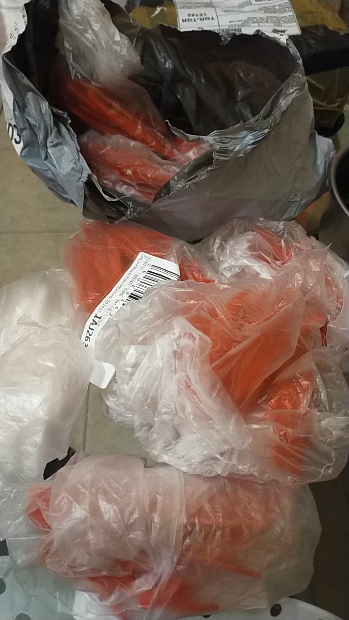 20pcs Pinset Kecil Sekali Pakai Bahan Plastik Untuk Perhiasan Kecil Ho1