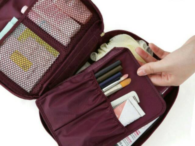 Kosmetik pouch , tempat serbaguna / monopoly cosmetic travel bag
