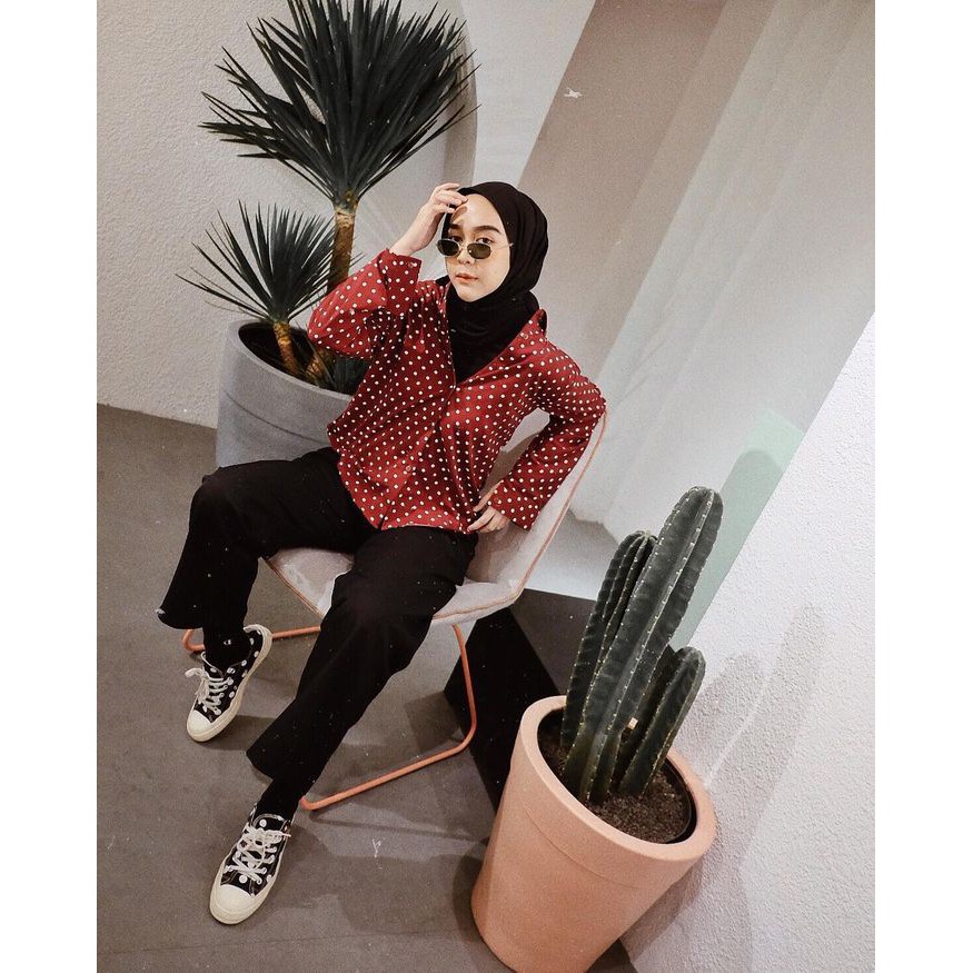 Kemeja Wanita Motif Polkadot/Kemeja Atasan Lengan Panjang Polka Kekinian FIA.Collection-KREM