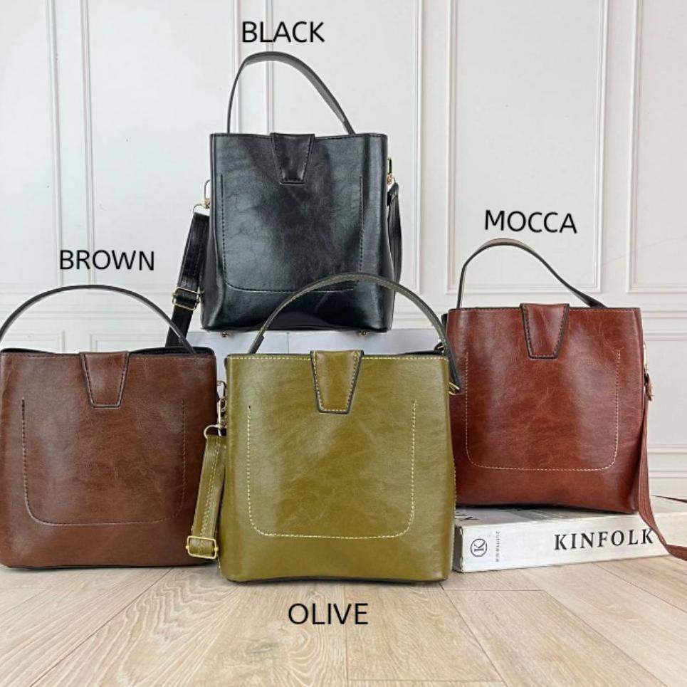 Siap order SLING BAG LATVIA TAS SELEMPANG POLOS CANTIK UNIK KULIT SINTETIC TEBAL BISA TENTENG ADA RE