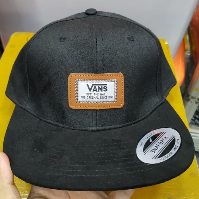 topi snapback vans 02