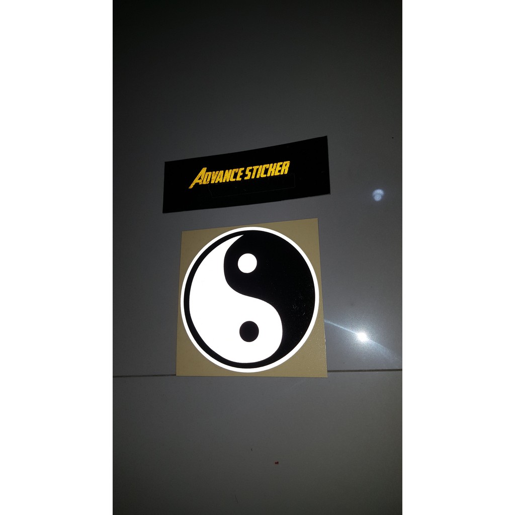 sticker mobil yin yang