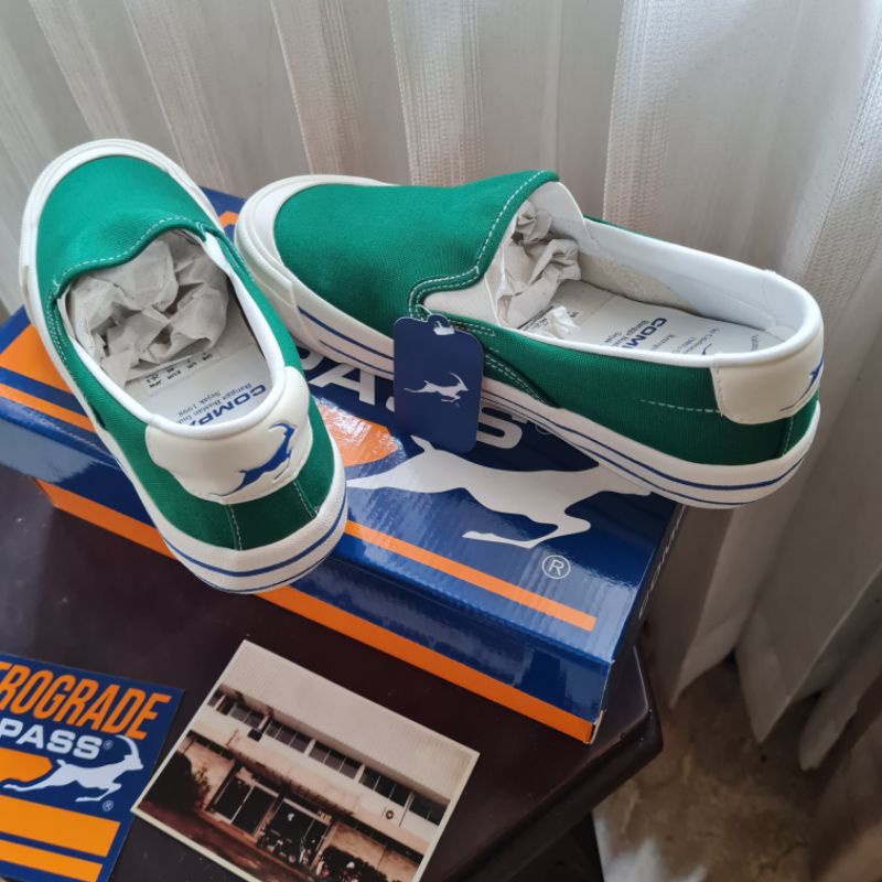 Compass Retrograde Slip On Green Size 40