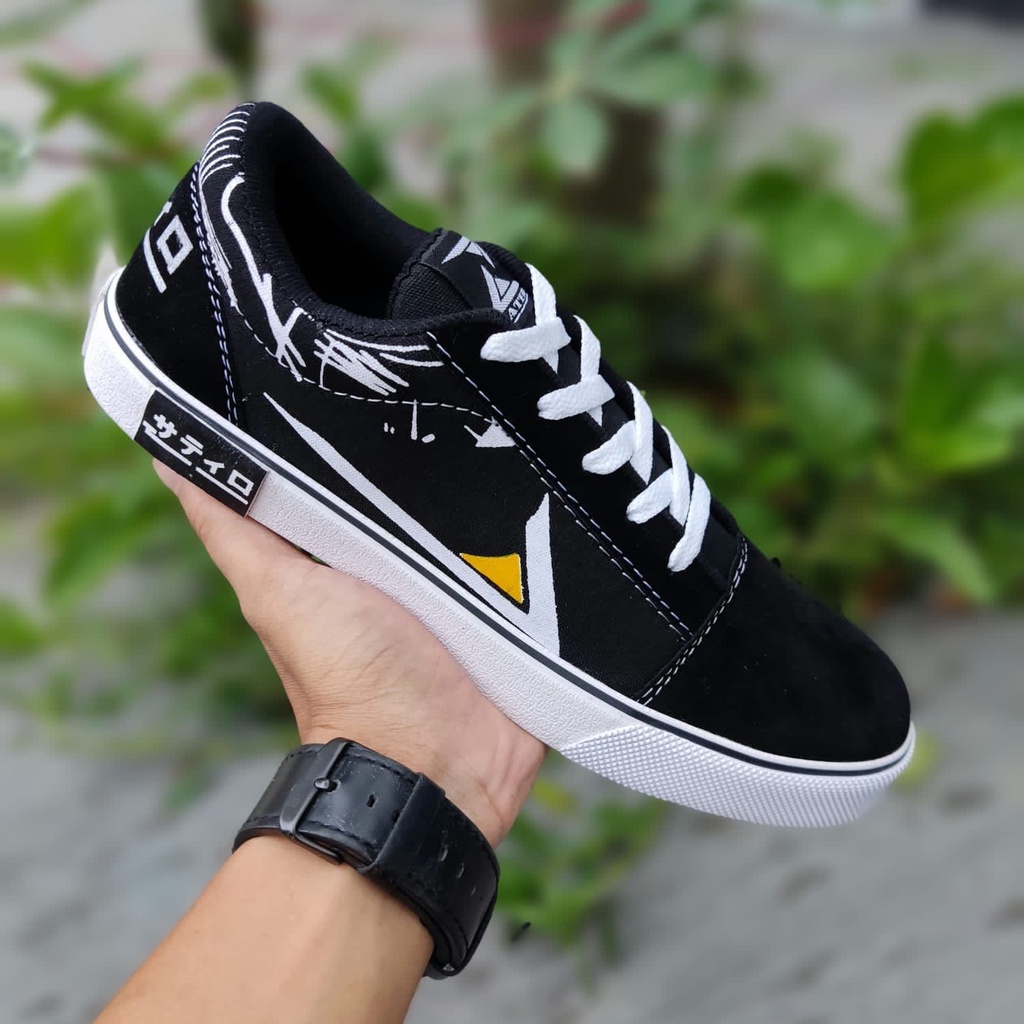 Sepatu sneakers grade orijinal spatu sekolah kuliah model Zatiro Ori White Black keren design Terbai
