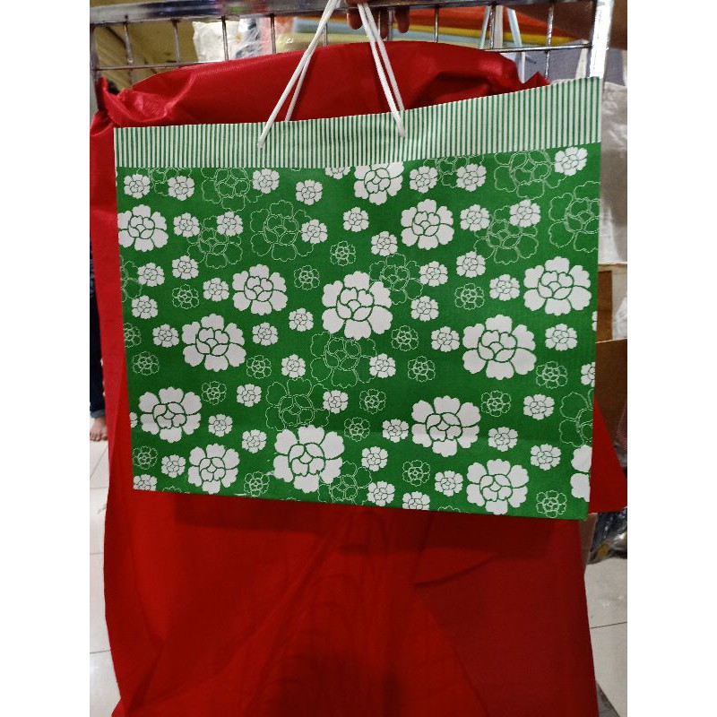

paper bag xl landscape ijo isi 12 pcs terlaris dan termurah