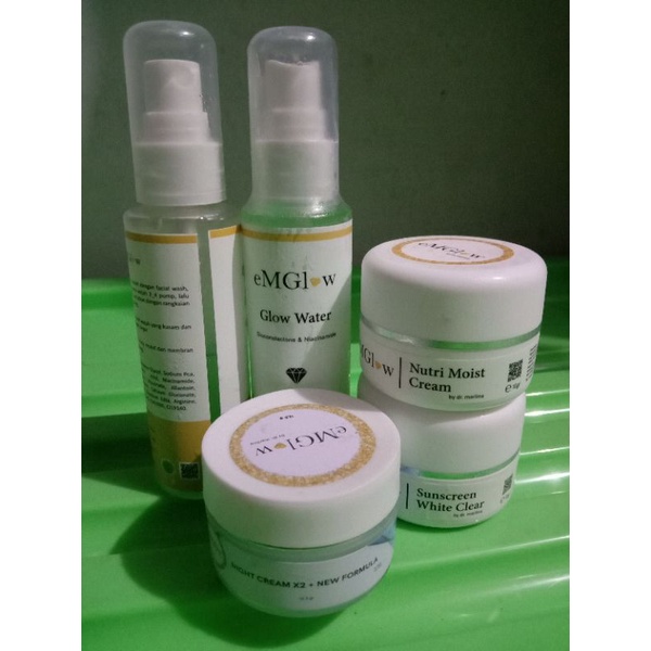 Preloved eMGlow PAKET INTENSE WHITE GLOW KULIT BERMINYAK