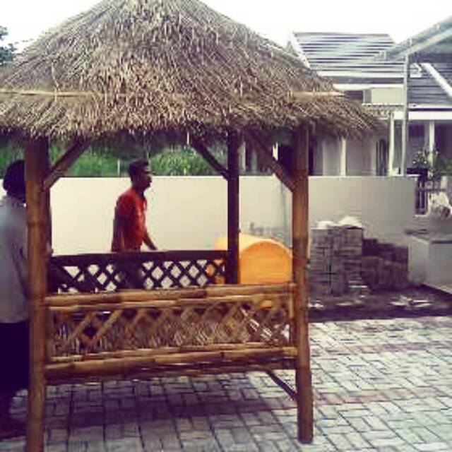 gazebo bambu