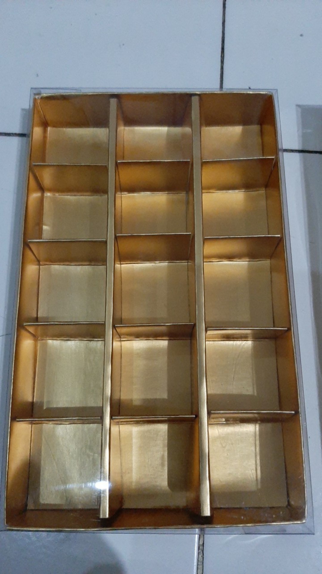 Box Coklat - Box Nastar Sekat 15 (3x5) Warna Emas