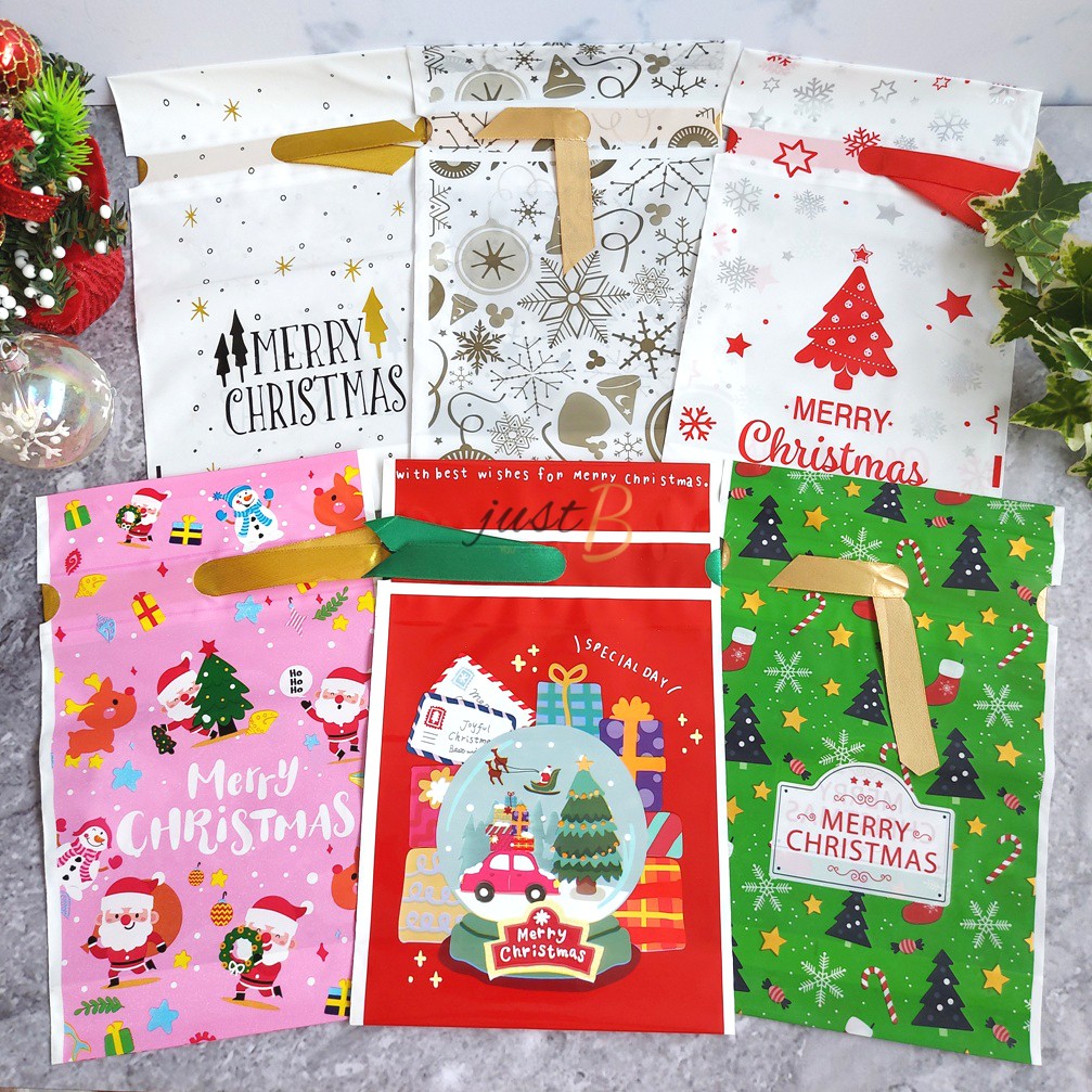 

Pouch Serut Plastik Tas Packaging Hadiah Natal Drawstring Christmas Gift Goodie Bag 15x23.5 cm Santa Snowflake Tree 7 Variasi