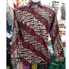 KEMEJA BATIK PRIA / KEMEJA MOTIF BATIK LENGAN PANJANG DAN LENGAN PENDEK MOTIF LERENG MERAH / MAROON