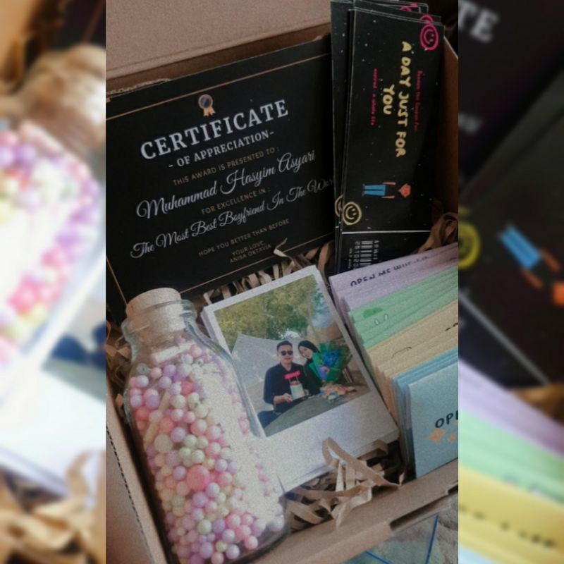 

Miracle Gift (Boyfriend / Bestie / Girlfriend) by Colourspace HAMPERS UNIK KADO PACAR HADIAH GRADUATION