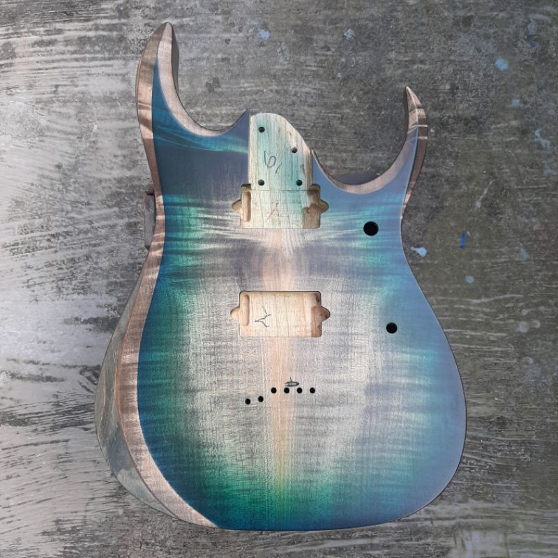 Body Gitar Ibanez RGD61AL