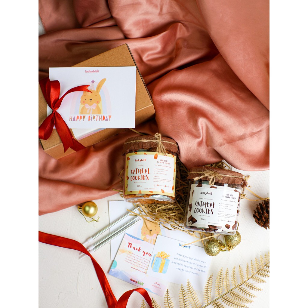 Birthday Hampers / Hampers Ulang Tahun - Oatmeal Cookies 2 Jar + FREE Greeting Card + Pita