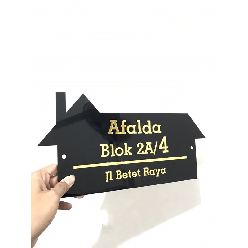 Nomor Rumah Akrilik Huruf Gold Timbul