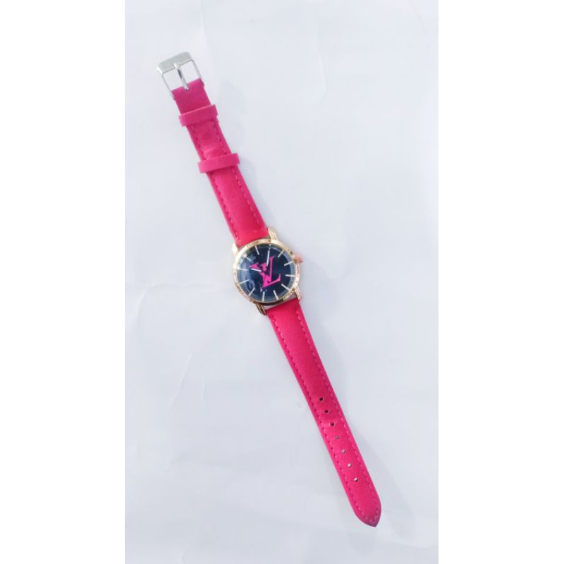 Jam tangan Louis Vuition