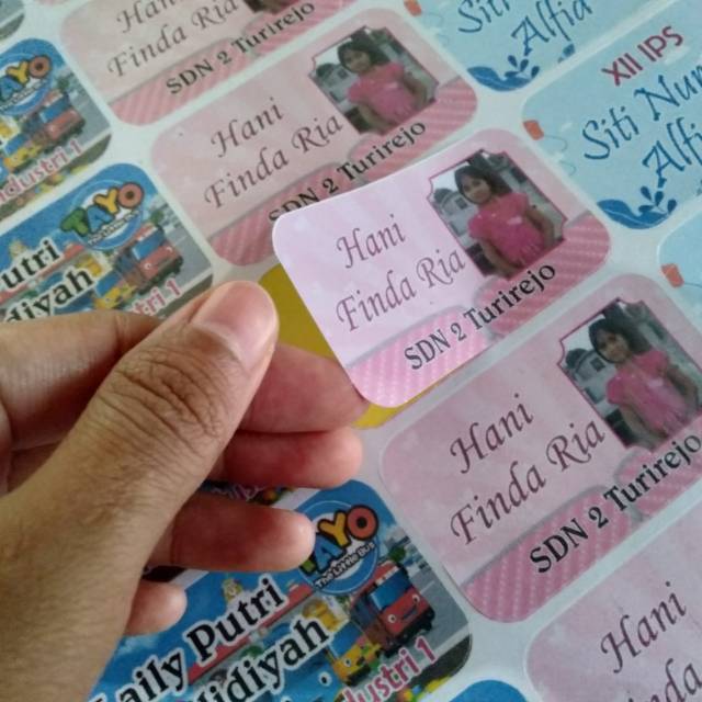

Stiker nama buku