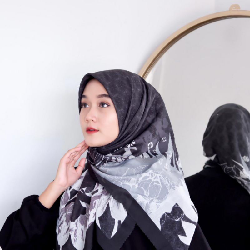 Square Motif Maira Part 1-M 20