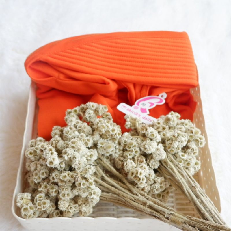 ORIGINAL Bergo Polos warna orange by Kiciks