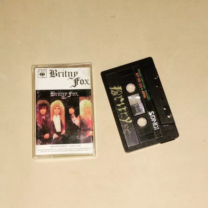 kaset britny fox