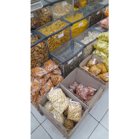 

Cemilan manisan khas Karawang