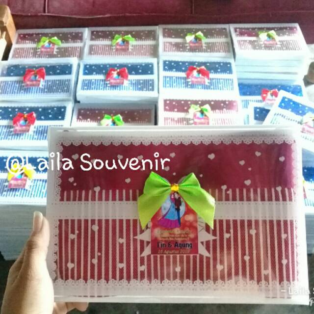 Souvenir dompet salur