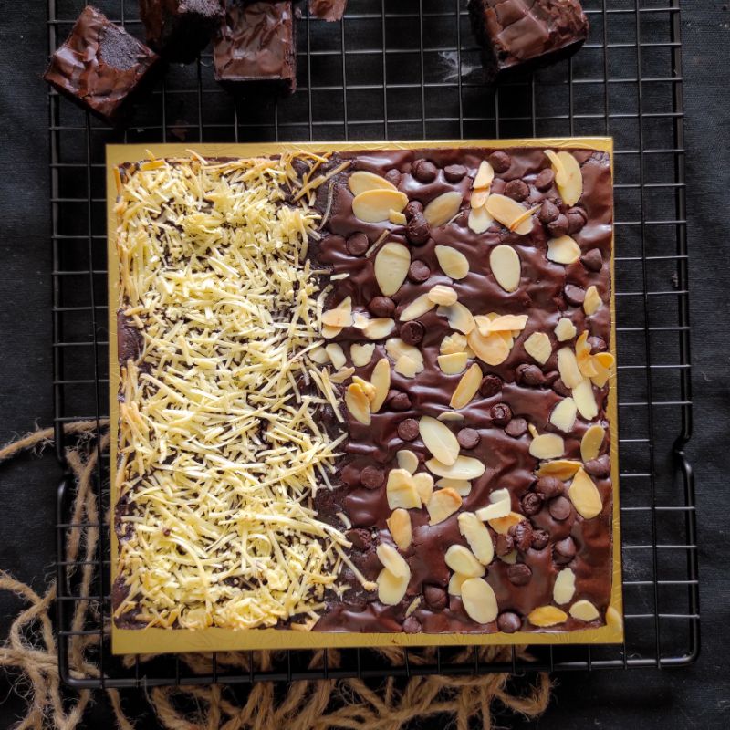 

Fudgy Brownies Mix 3 Topping