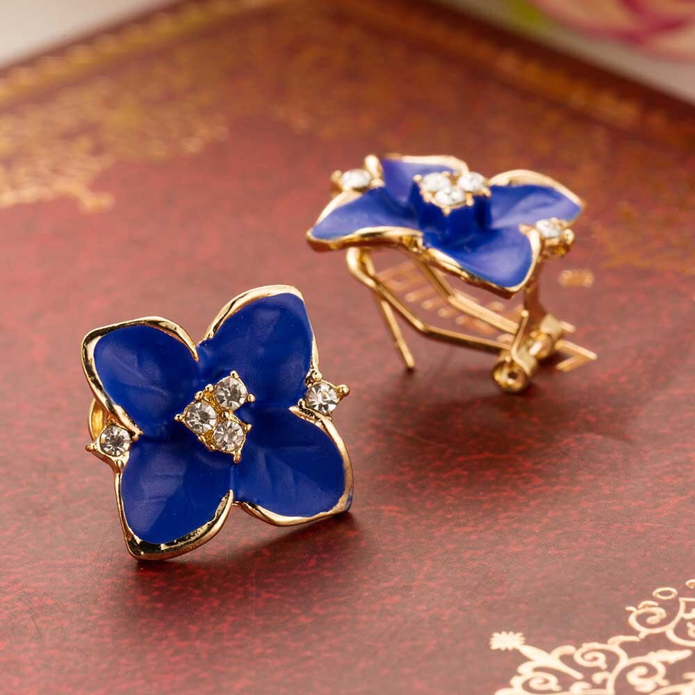 Anting Giwang Klasik Elegan Model Bunga Camellia Gaya Korea Dengan Kristal Warna Biru Untuk Wanita